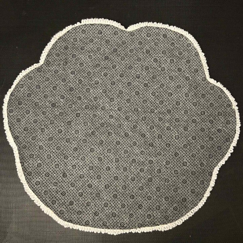 Handmade 18"x20" Gray & Pink Paw Print Loop-Pile Tufted Rug or Cat/Dog Nap Mat. - Picture 4 of 4